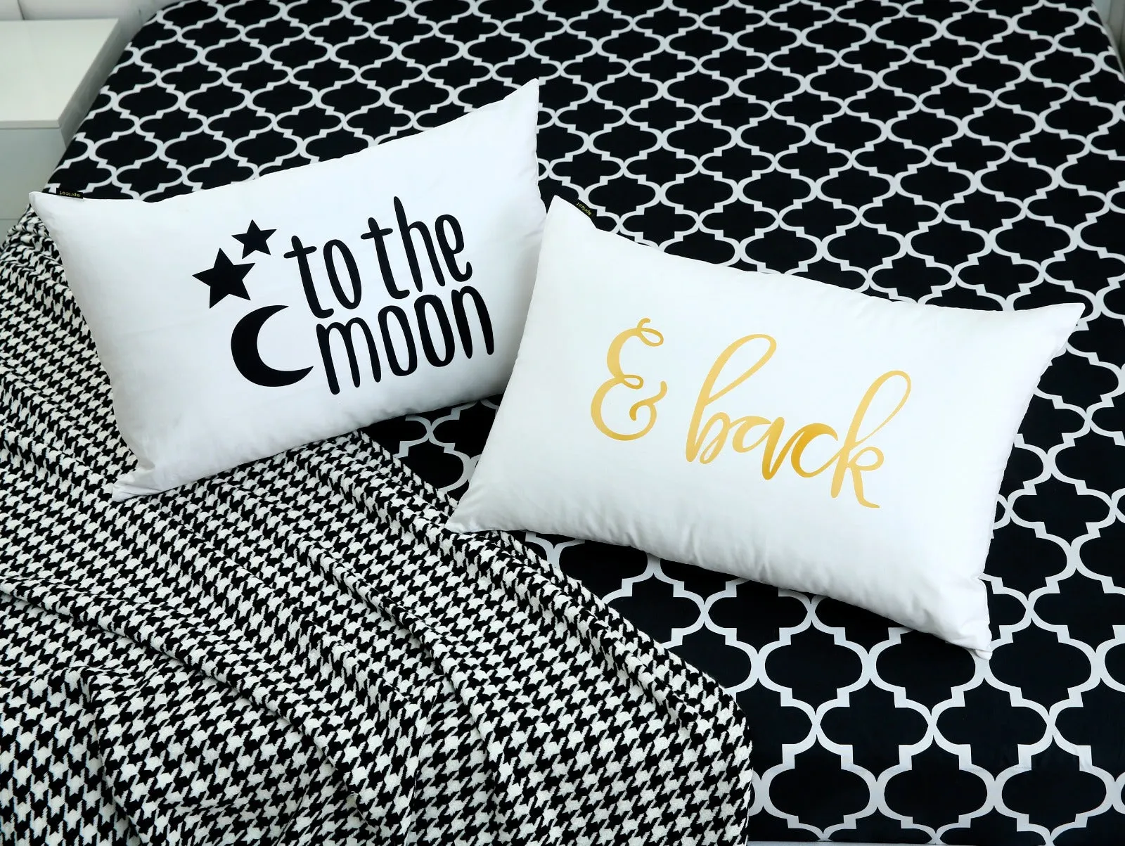 5 PCs Fitted Bed Sheet With Text Pillows-Couple Set CS05