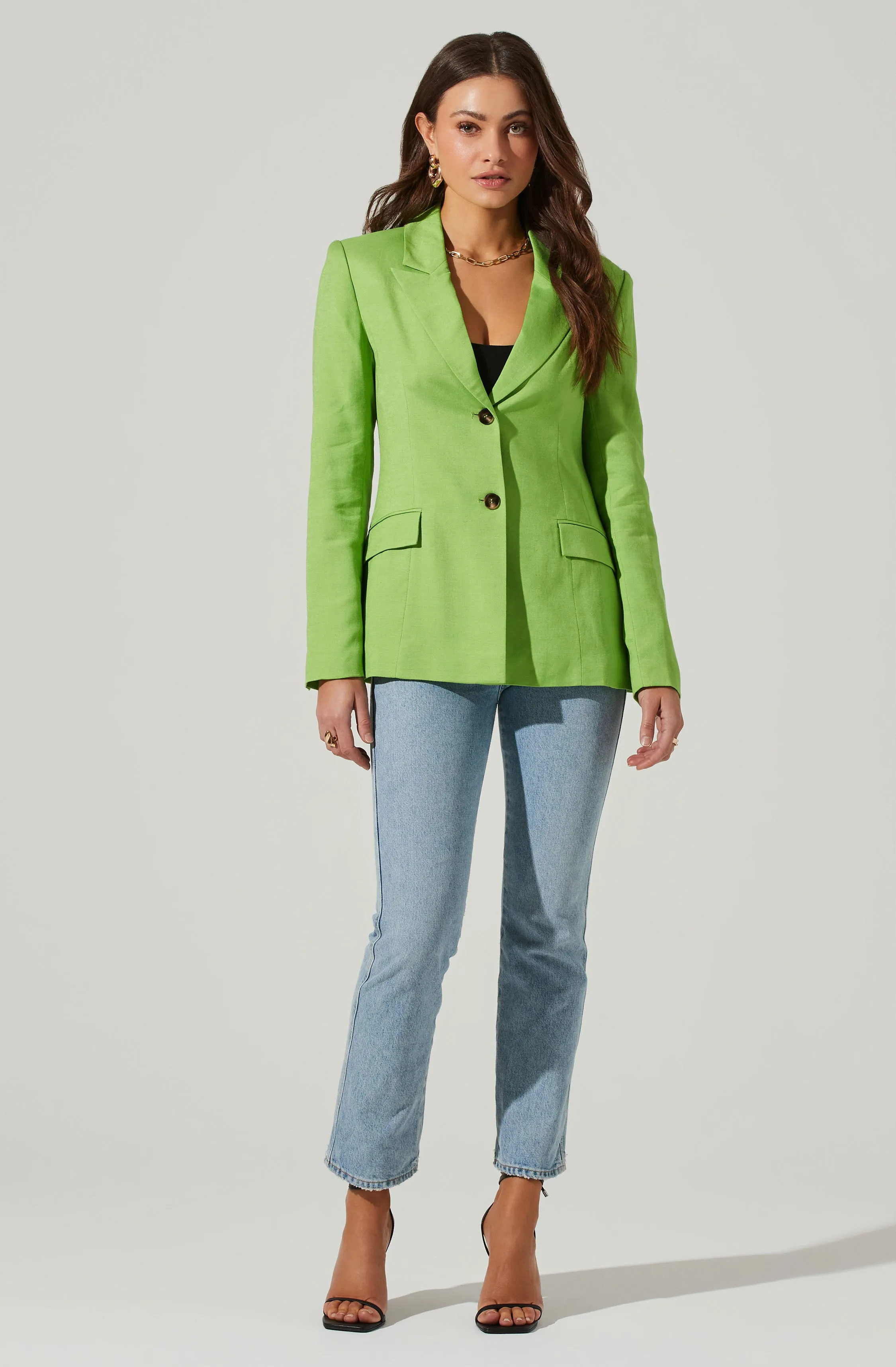 Fitted Buttoned Blazer