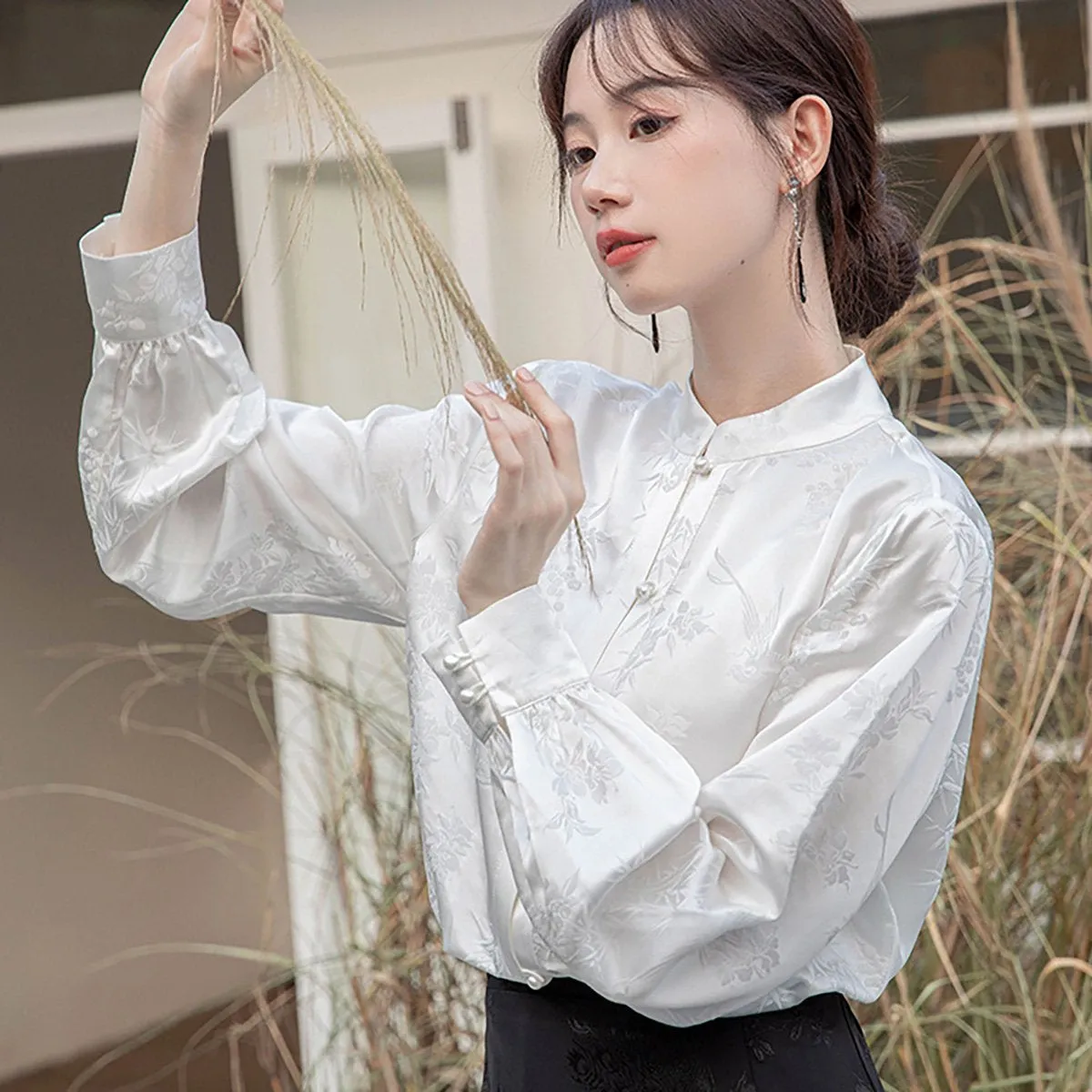 Ivory Floral Long-Sleeved Chinese Style Shirt