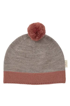 KNITTED BEANIE WITH POMPOM - NATURAL MELANGE / OLD RUSTY ROSE COMB.